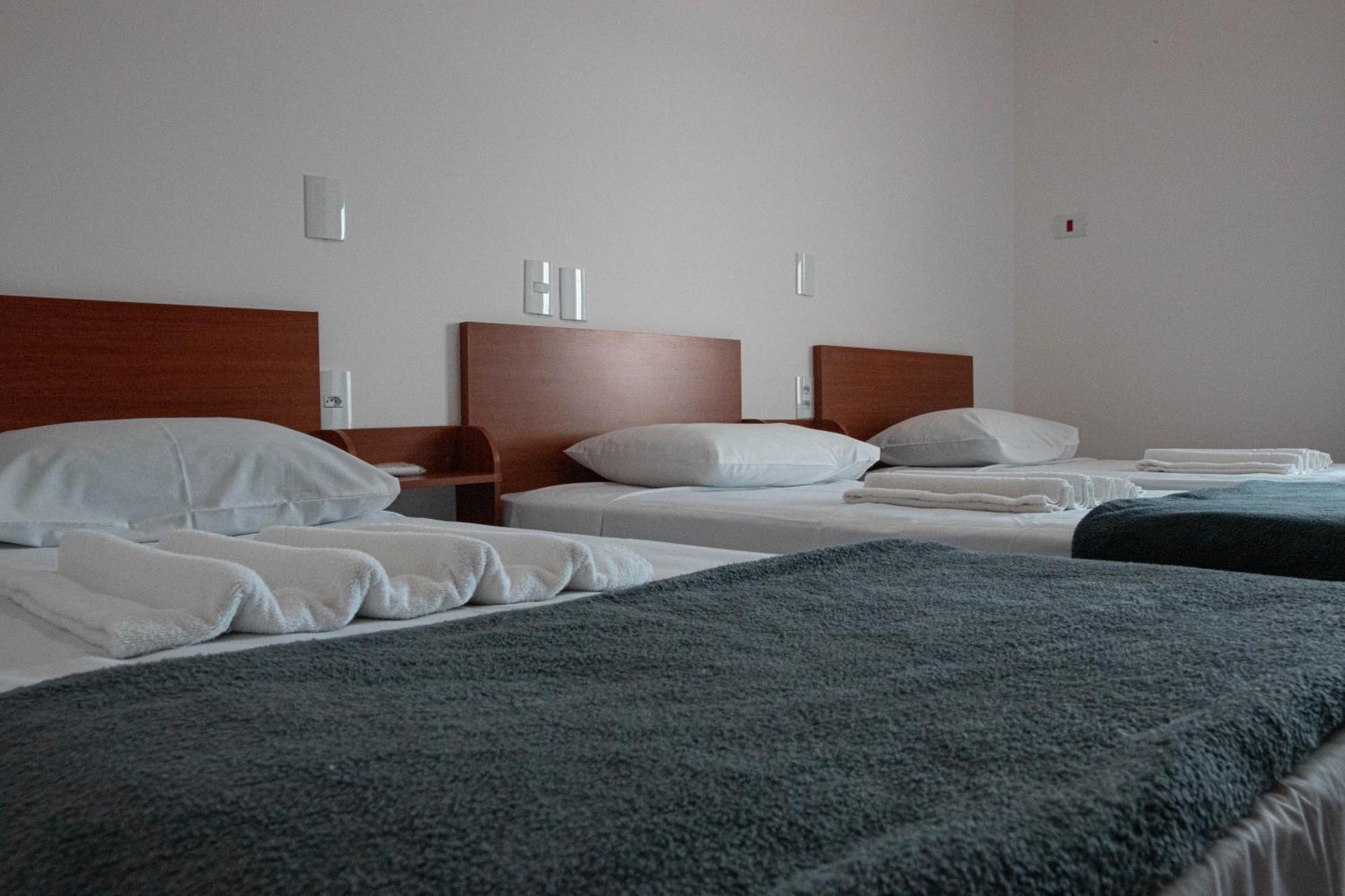 פוז דו איגואסו Hotel 15 De Julho מראה חיצוני תמונה