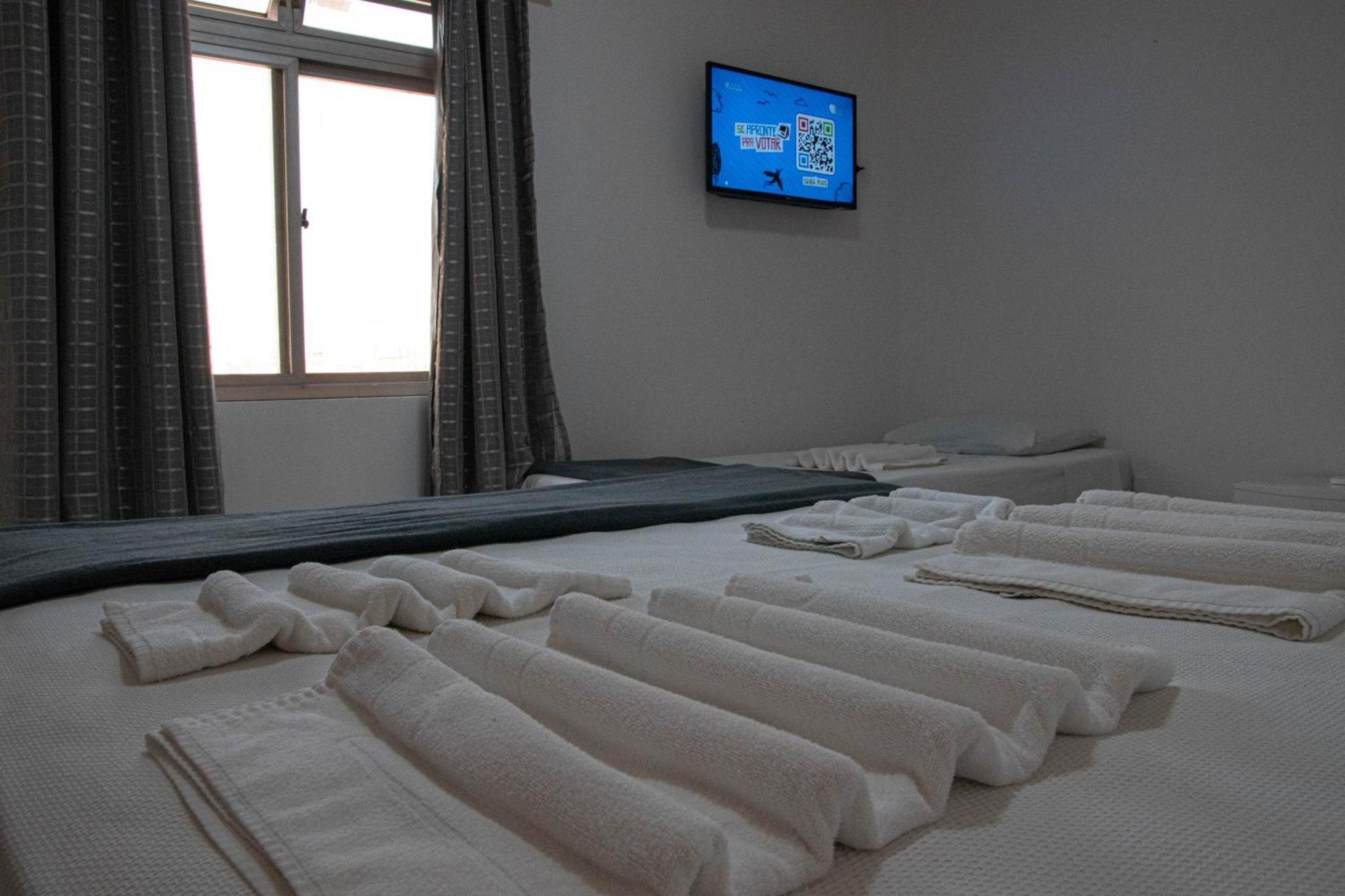 פוז דו איגואסו Hotel 15 De Julho מראה חיצוני תמונה