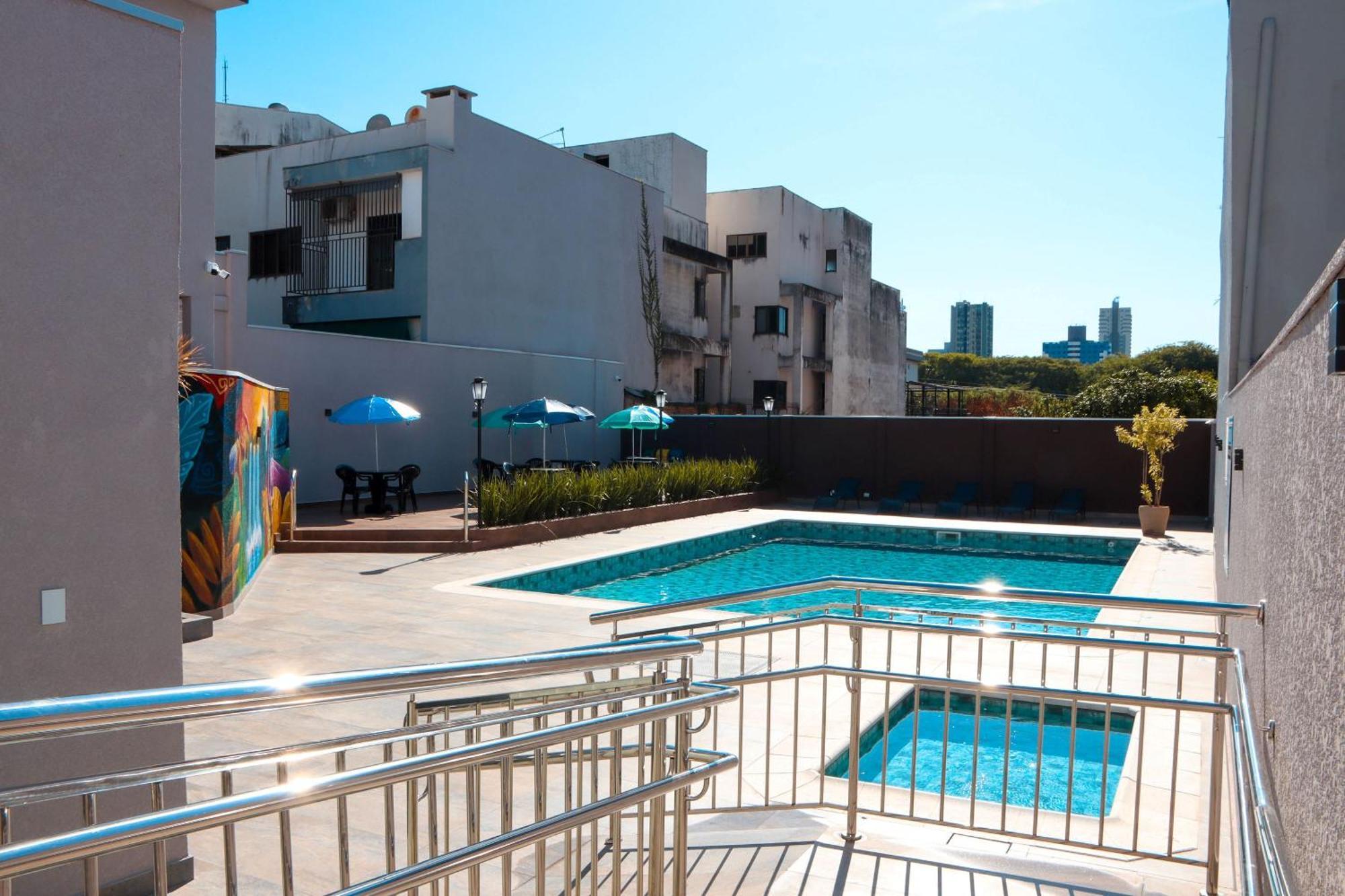 פוז דו איגואסו Hotel 15 De Julho מראה חיצוני תמונה